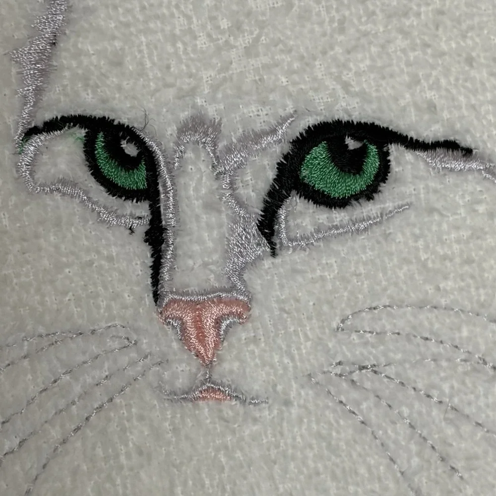 White Kitty Cat Towel/Hand Towel/R A Briggs‎ Set 4 pieces Bath Embroidered